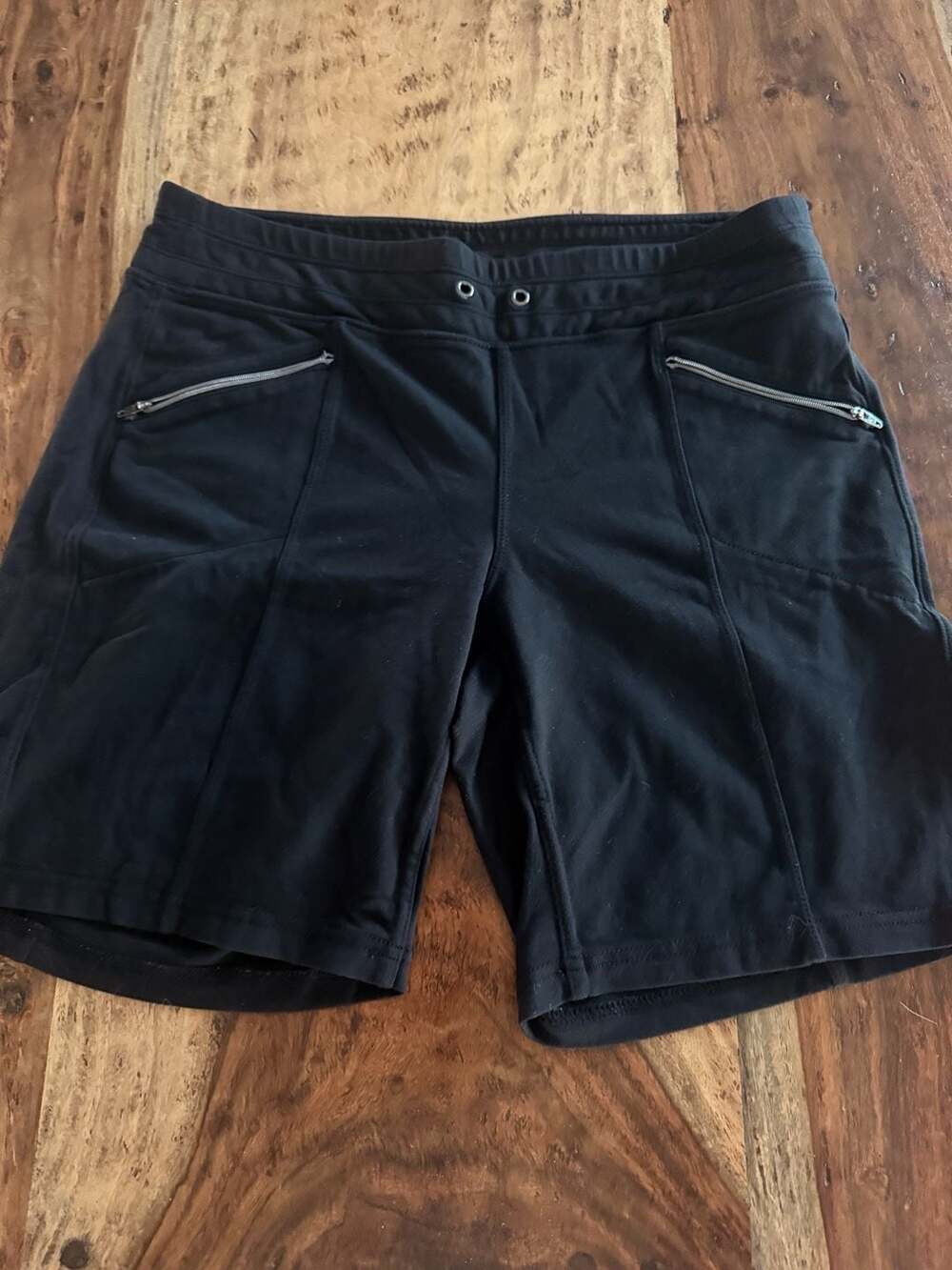 Athleta Bike Shorts Size M Black Zipper Pockets